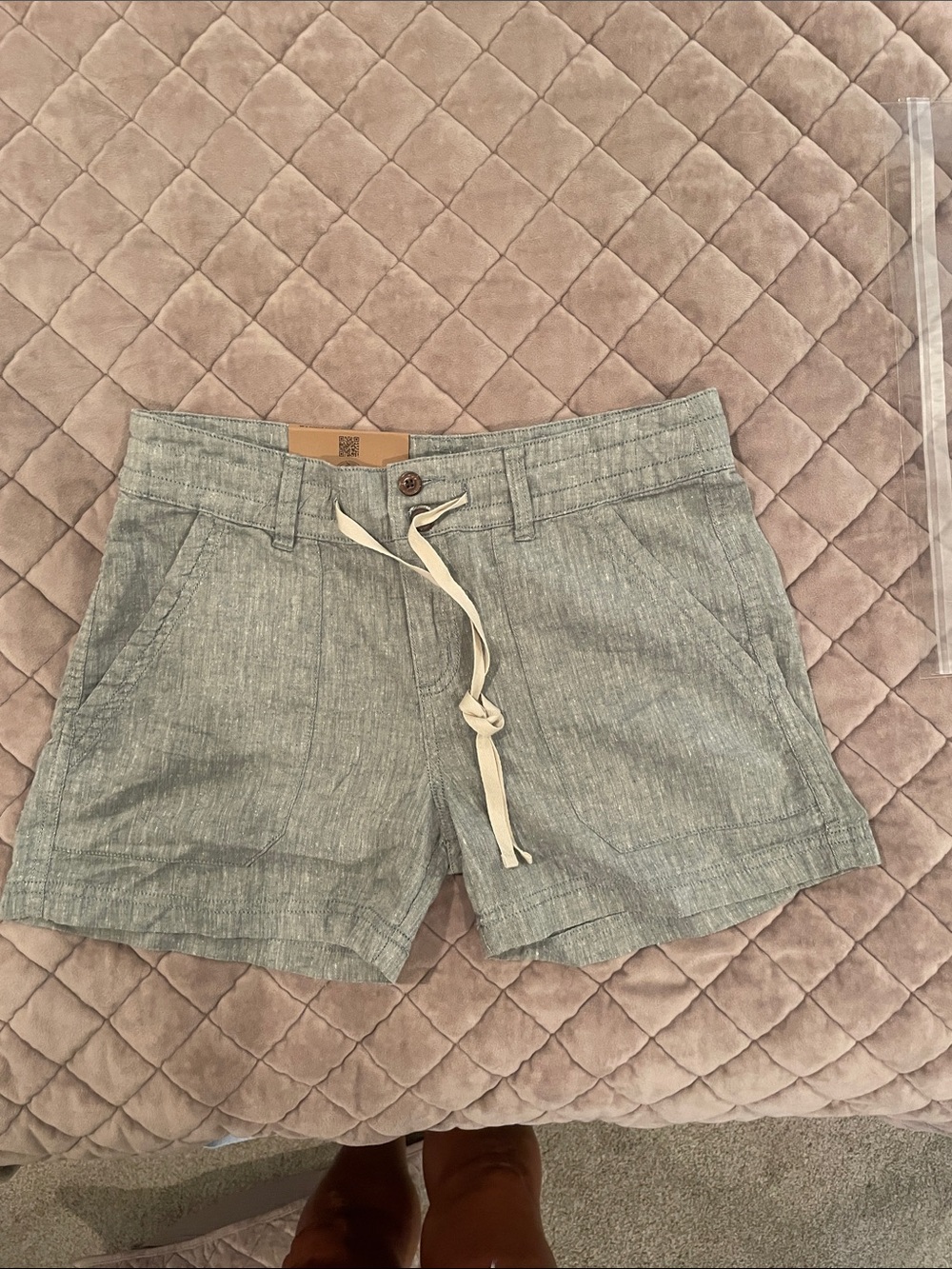 Patagonia Heathered Light Green Drawstring Women’s Shorts
